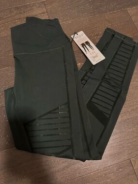 Alo Yoga Flocked High-Waist Moto Legging Forest Green Size M NWT